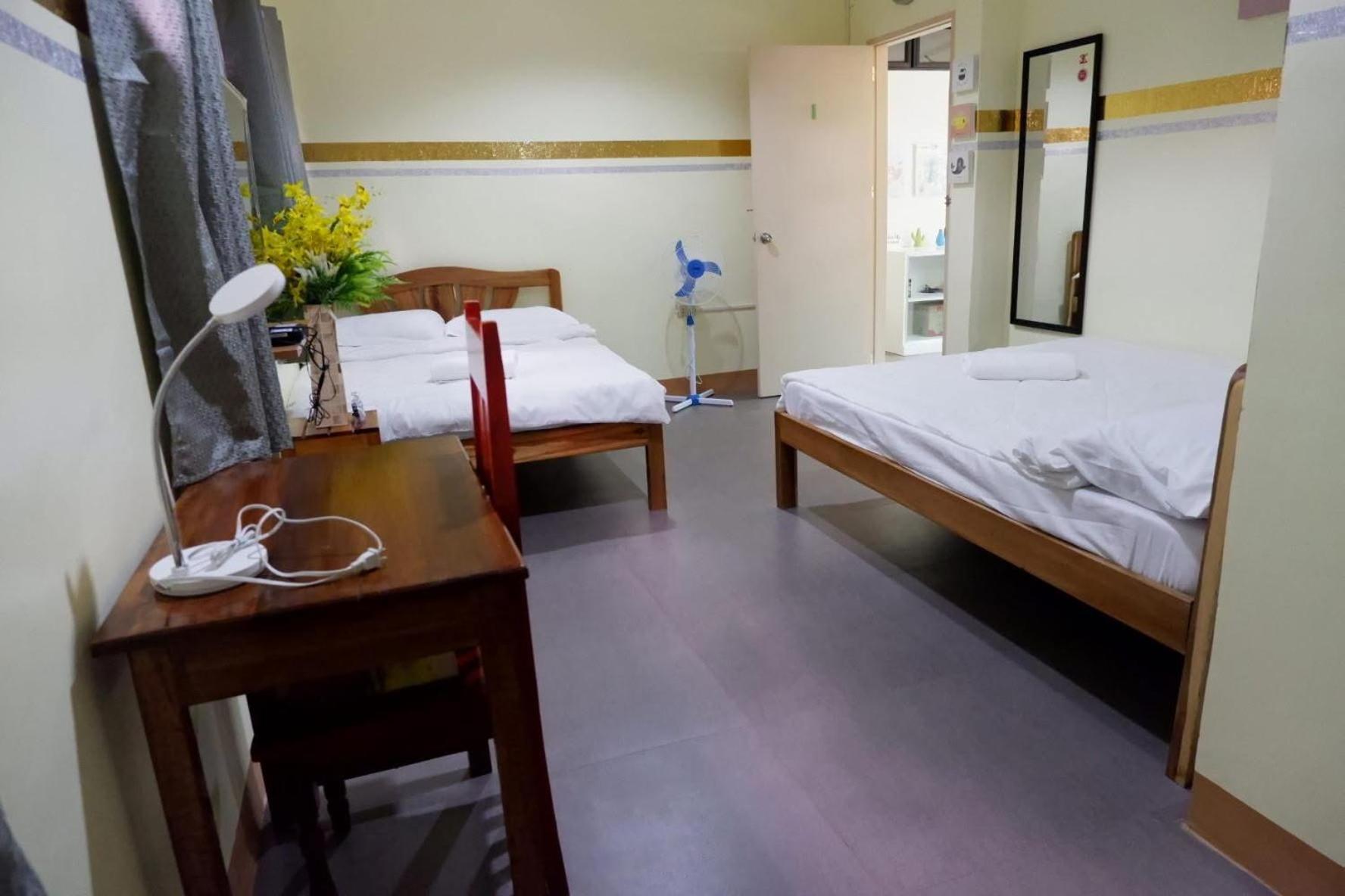 Inn Nellie's Place *